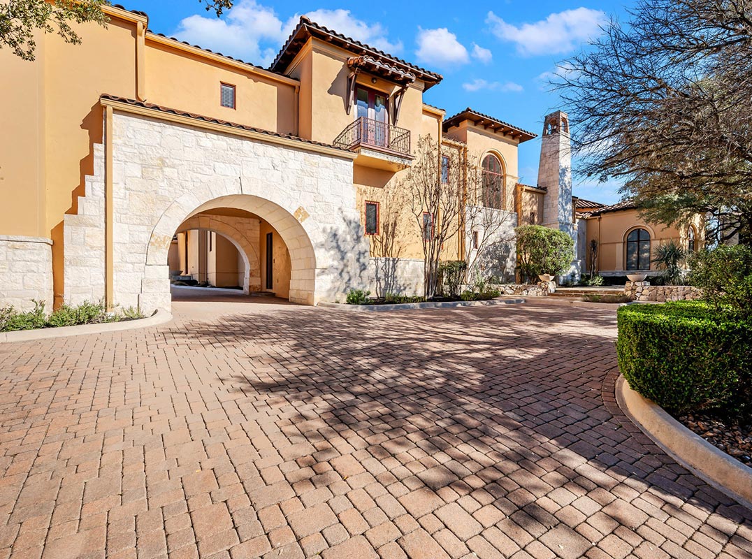 Exquisitely Crafted Elm Creek Estate
